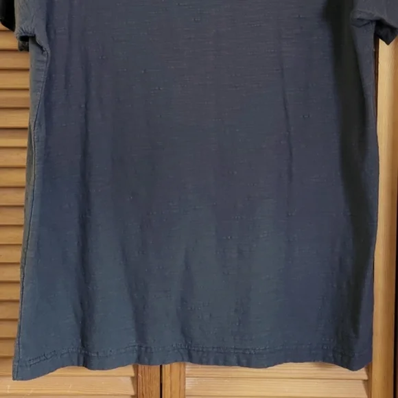 Broken Threads Mens Distressed Graphic Tee Size Medium - Picture 8 of 8